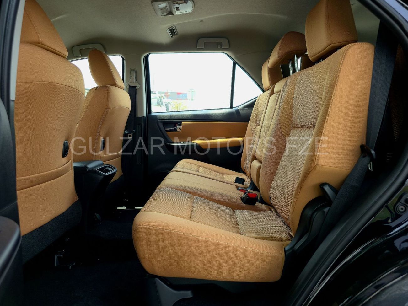 Toyota Fortuner TOYOTA FORTUNER 2.7 - G A/T - DIGITAL A.C - BLACK INSIDE TAN - 2025 MODEL - OMANI