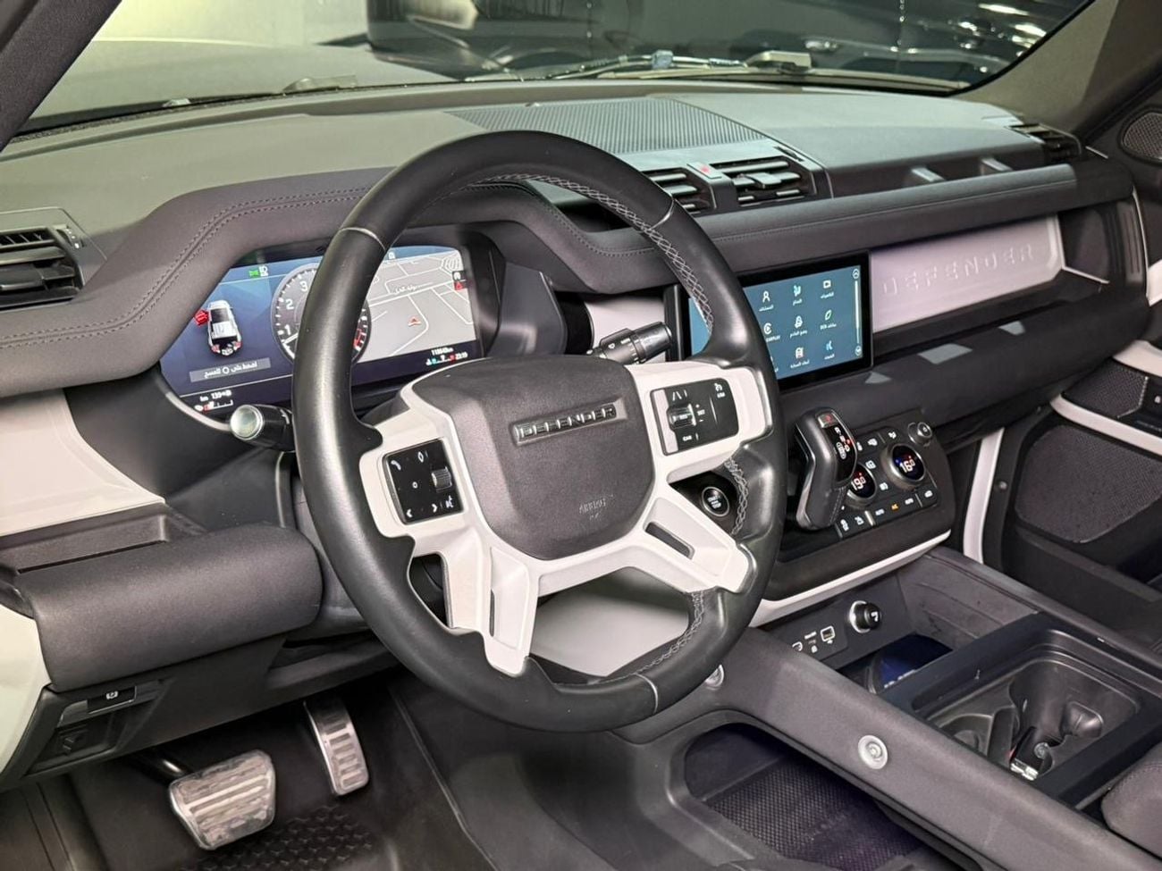Land Rover Defender 110 S P300