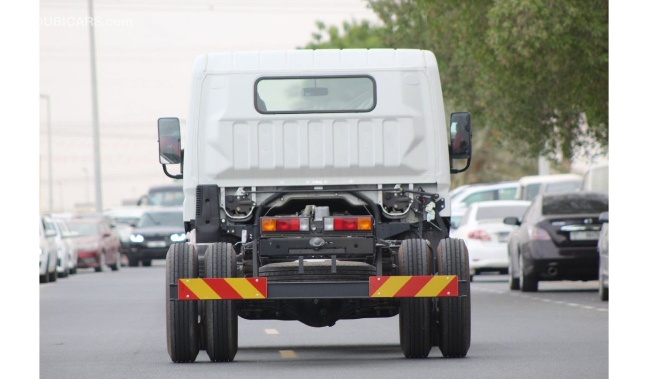 ميتسوبيشي كانتر Mitsubishi Canter 4.2 ton 2021 model 100L -  Canter Chassis only for export.