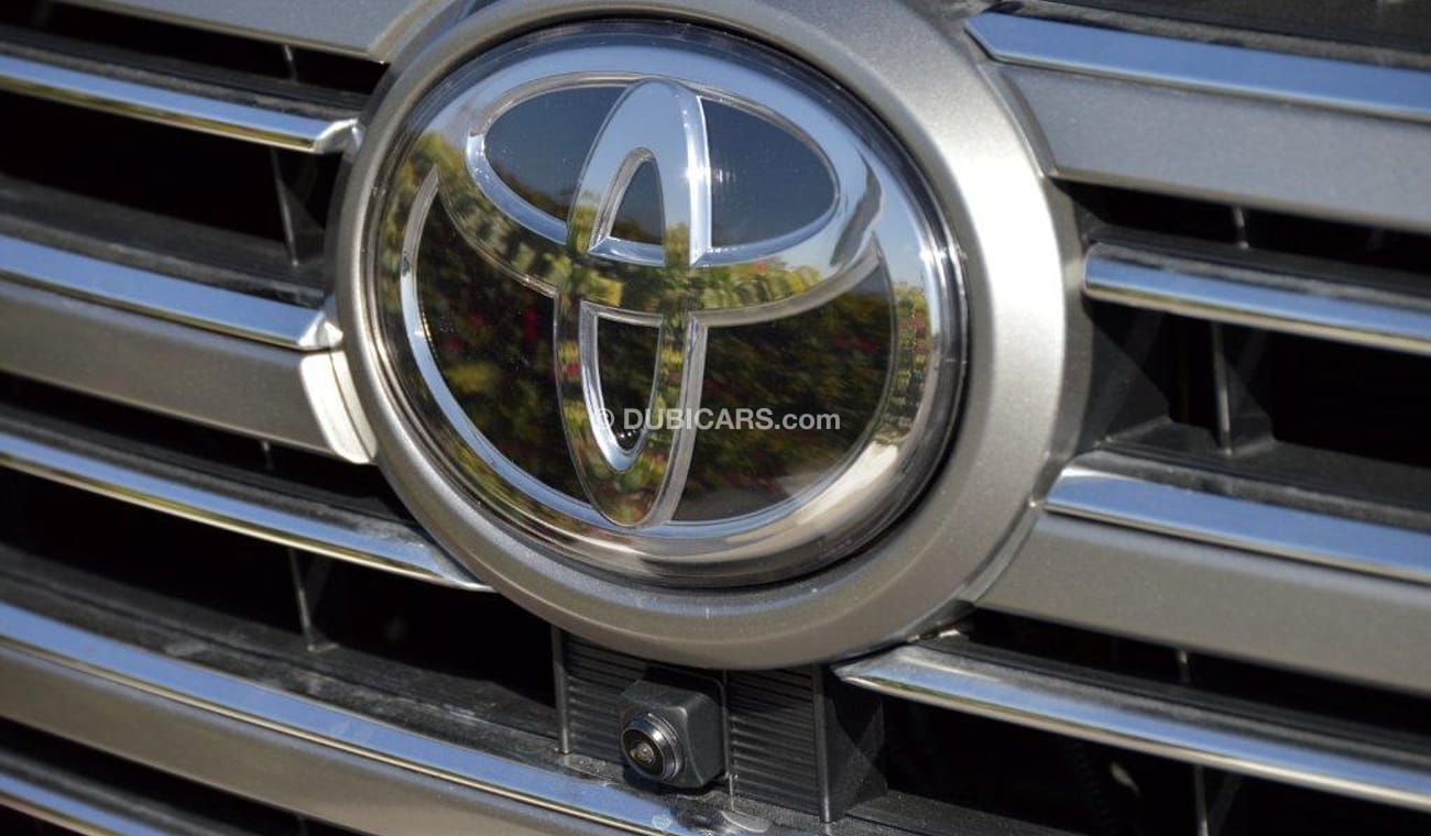Toyota Land Cruiser Platinum Edition V8