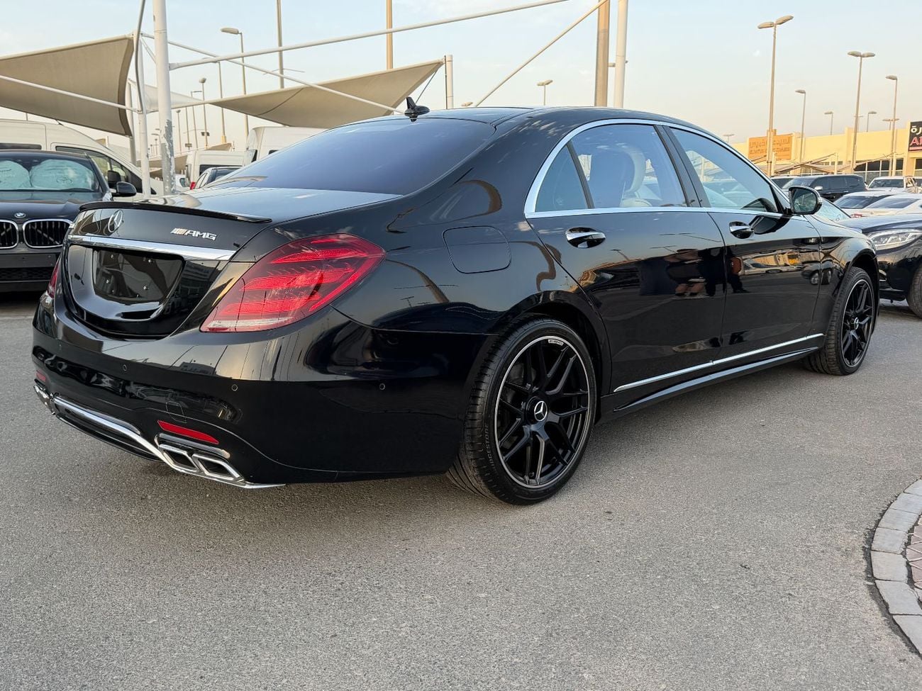 مرسيدس بنز S 560 Exclusive Edition 4.0L