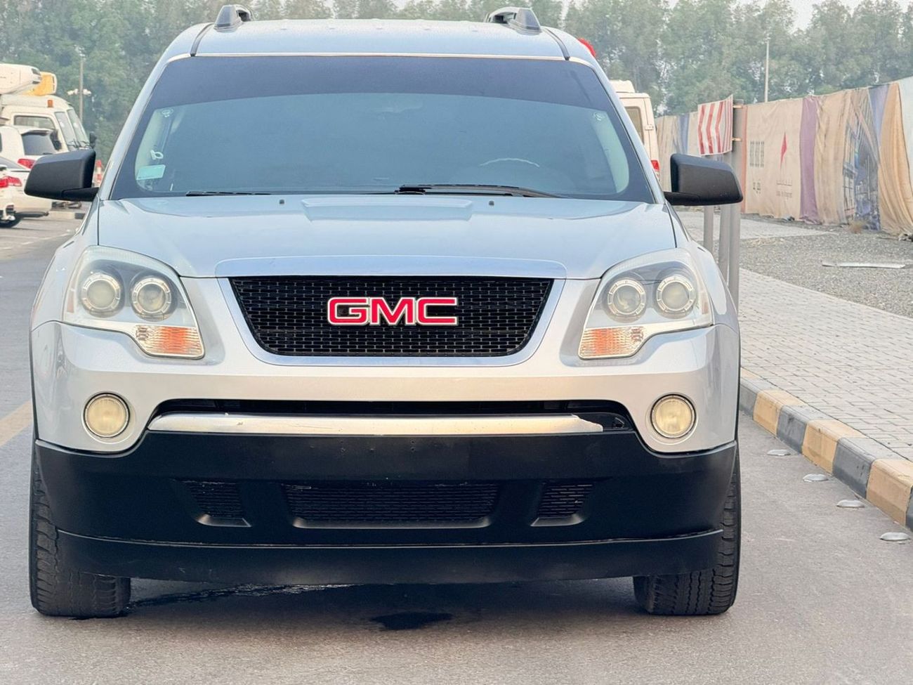 GMC Acadia In excellent condition and requires no expenses