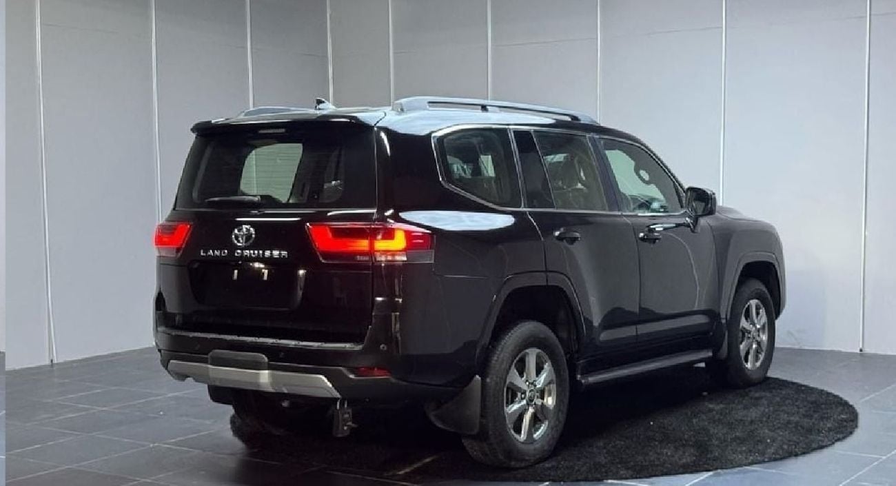 Toyota Land Cruiser VX 2022 LC300 Twin Turbo RHD Diesel Engine Full Option