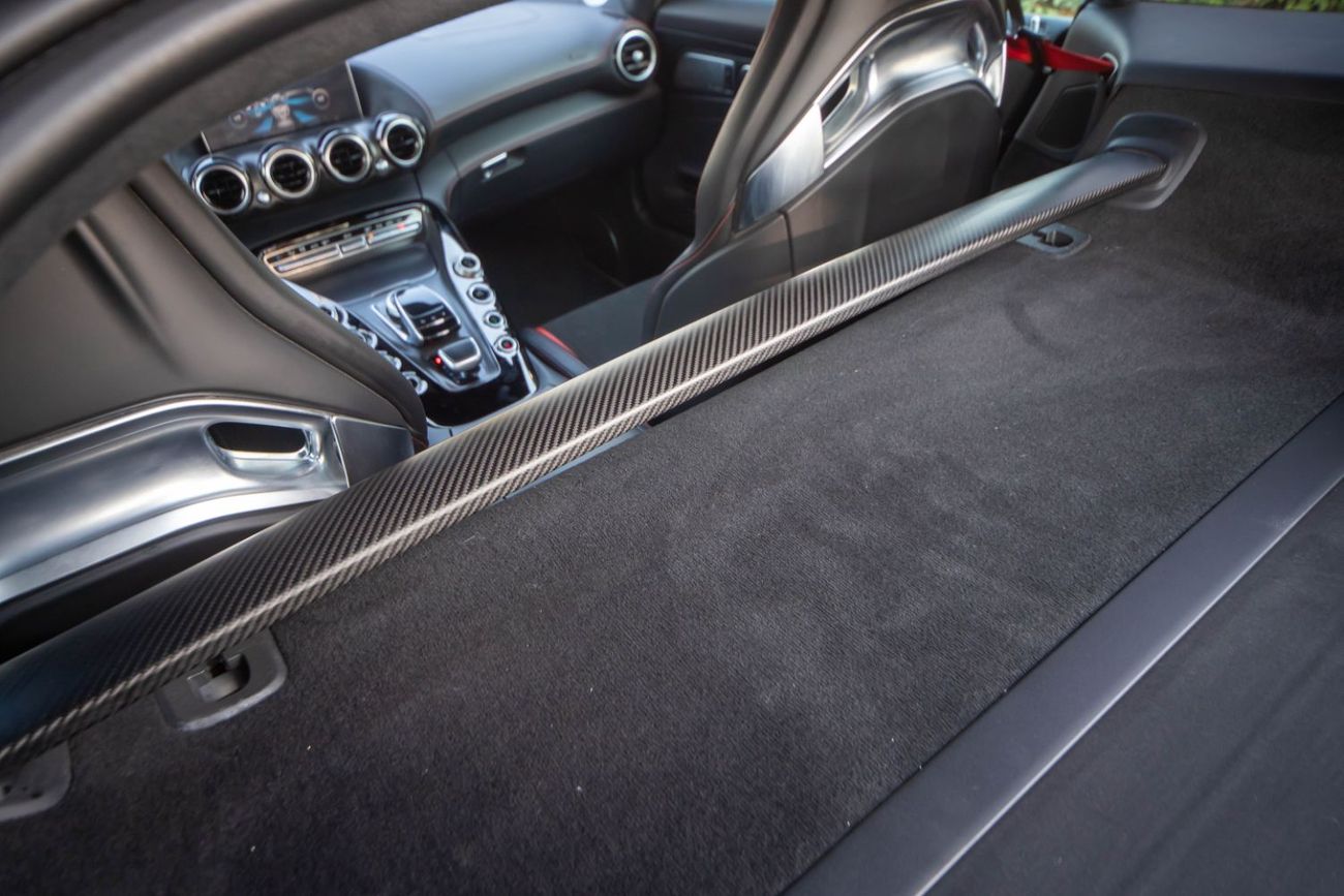 مرسيدس بنز AMG GT S Mercedes AMG GT S 2016 (GCC) in excellent condition, only 75,000 km. Powered by a 4.0L V8 Twin-Turbo