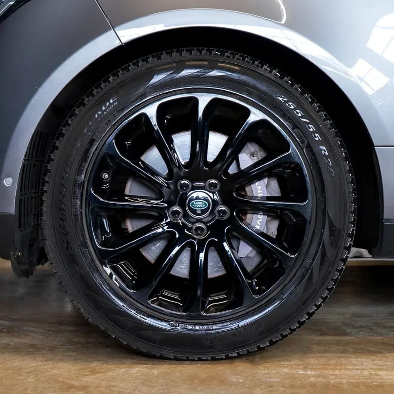 لاند روفر رينج روفر Vogue SE 5.0L 2,682 pm • 0% Downpayment • Vogue SE • 1 Year Warranty