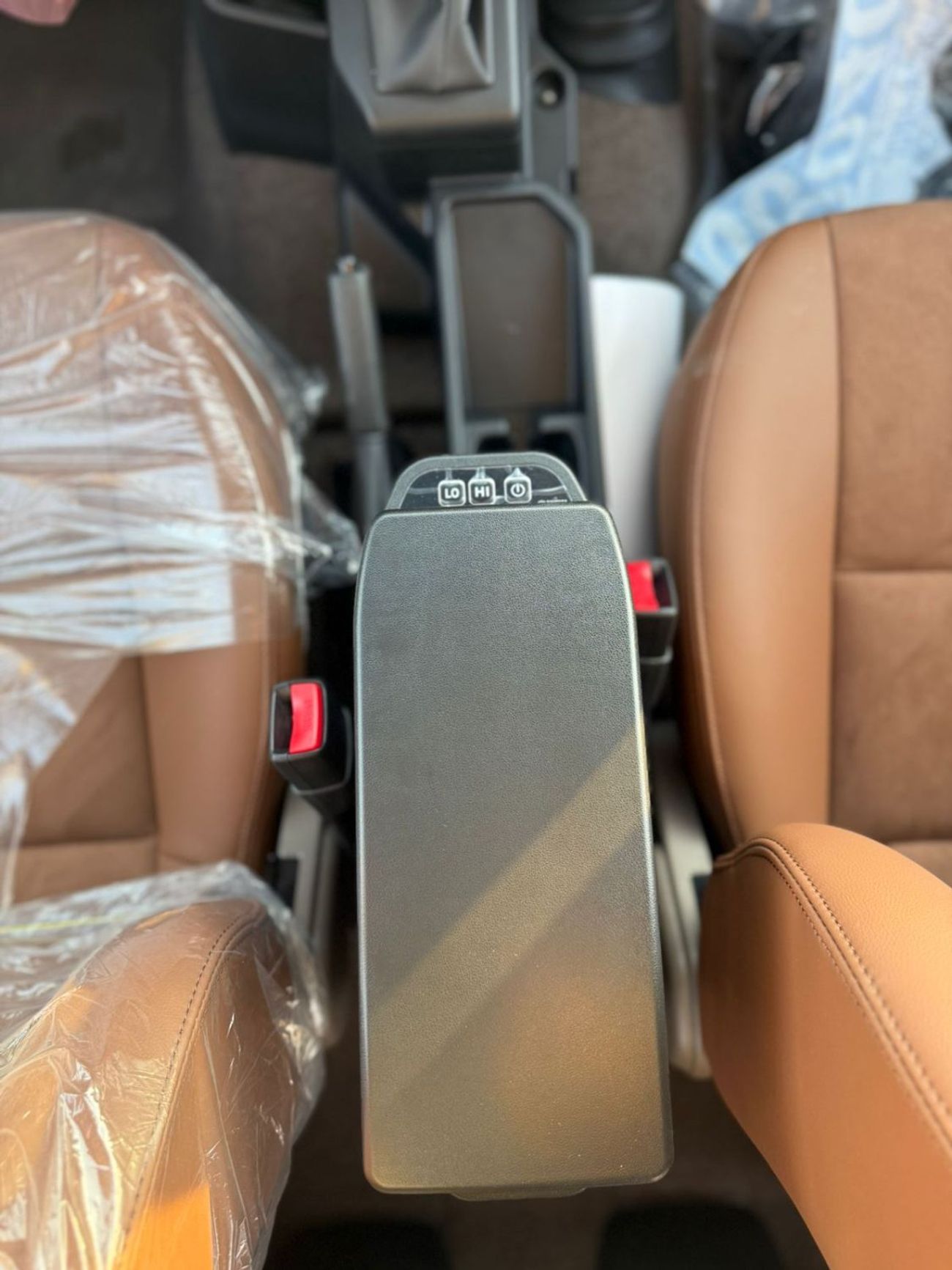 تويوتا لاند كروزر 70 TOYOTA LC76 HARDTOP 2.8L DIESEL TURBO 5 DOORS FULL OPTION 2025 MODEL