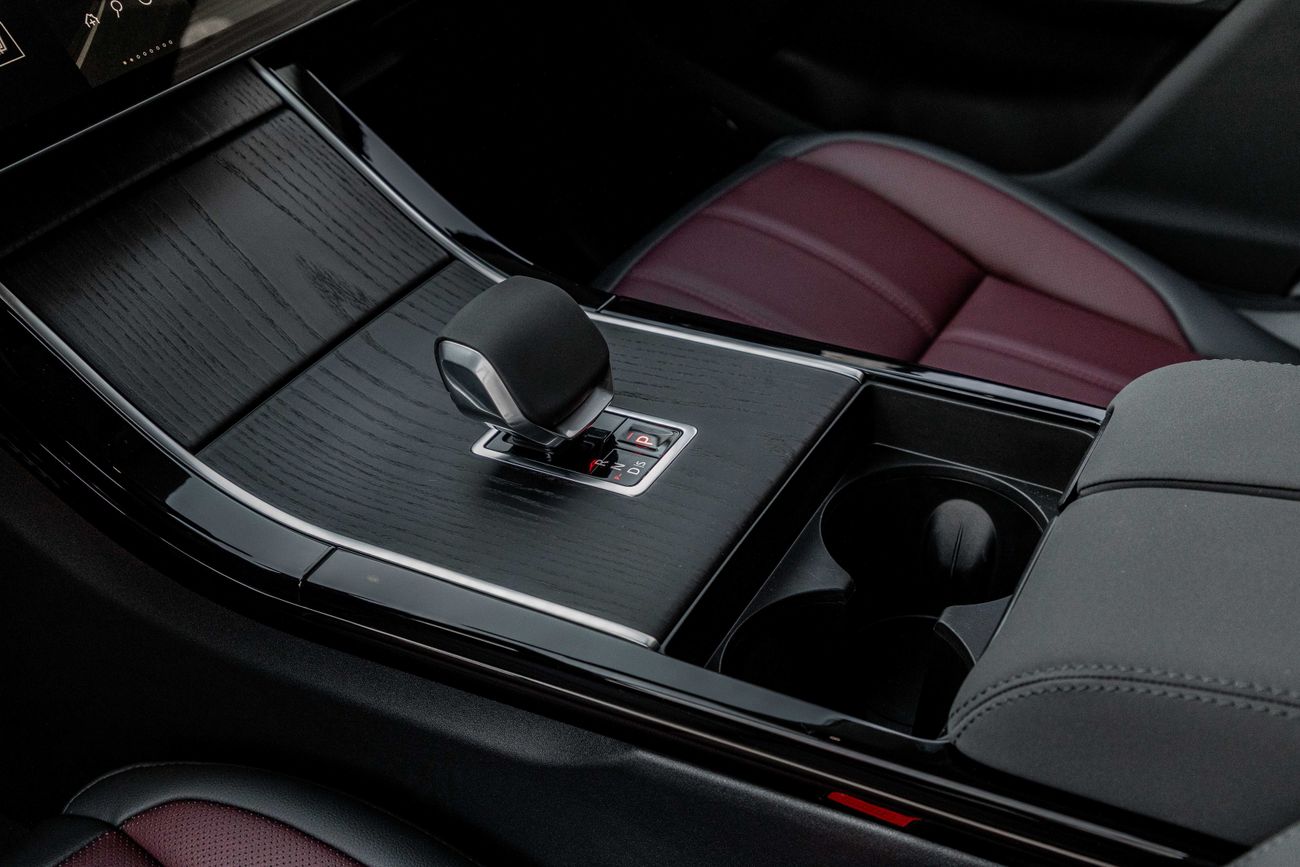 لاند روفر رانج روفر إيفوك Range Rover Evoque SE P250 R-Dynamic | 3,584 P.M | 0% Downpayment | Fantastic Condition!