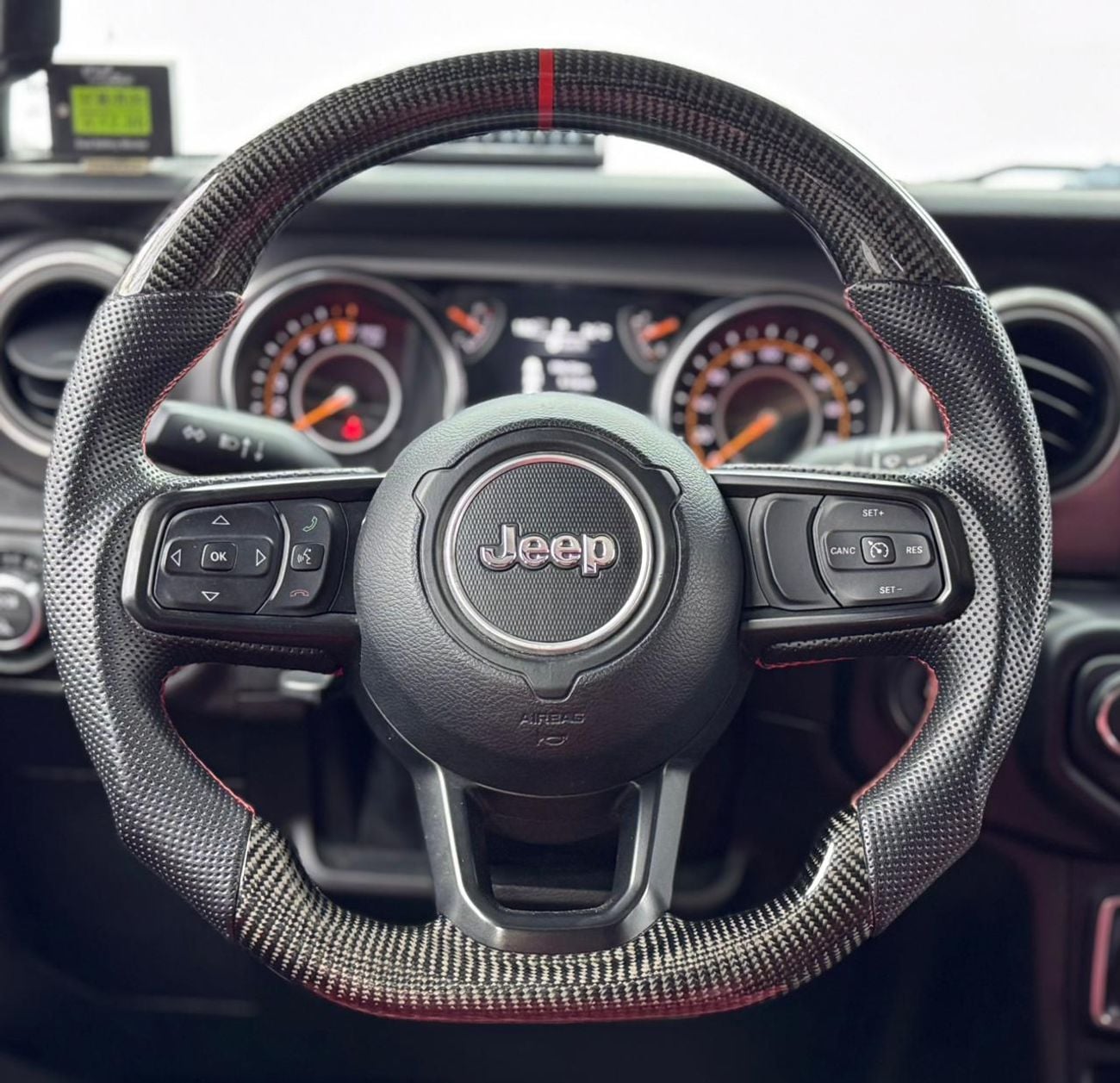 Jeep Gladiator 2021 Jeep Gladiator Sport, 2027 Jeep Warranty, Full Jeep Service History, Carbon Fiber Interior, GCC