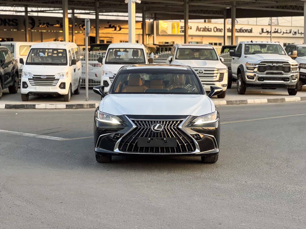 لكزس ES300h EXPORT ONLY - ES300h 2.5L Hybrid