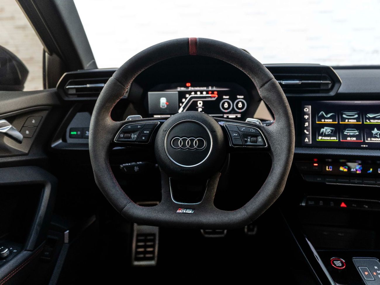 أودي RS3 TFSI quattro 2.5L Sportback