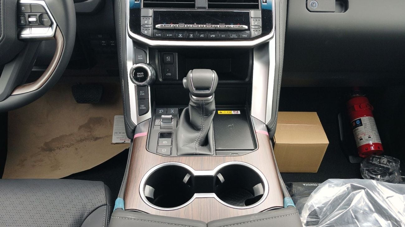 Toyota Land Cruiser LC300 VX 4.0L Petrol 2026YM