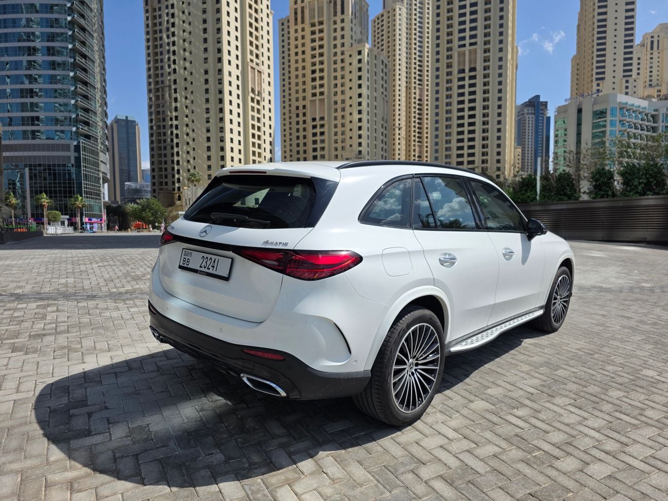 Mercedes-Benz GLC 300 e 300 GLC AMG