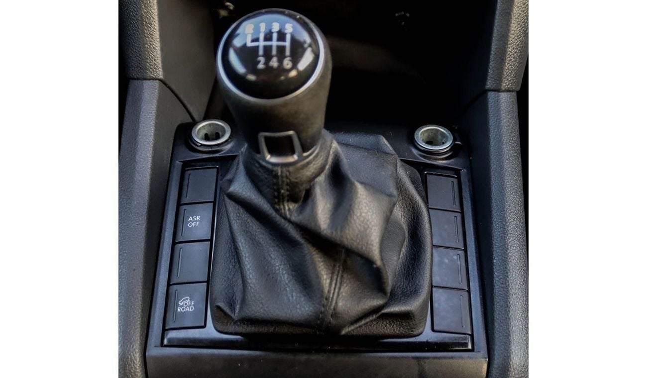 فولكس واجن أماروك Volkswagen Amarok 2015 American in excellent condition