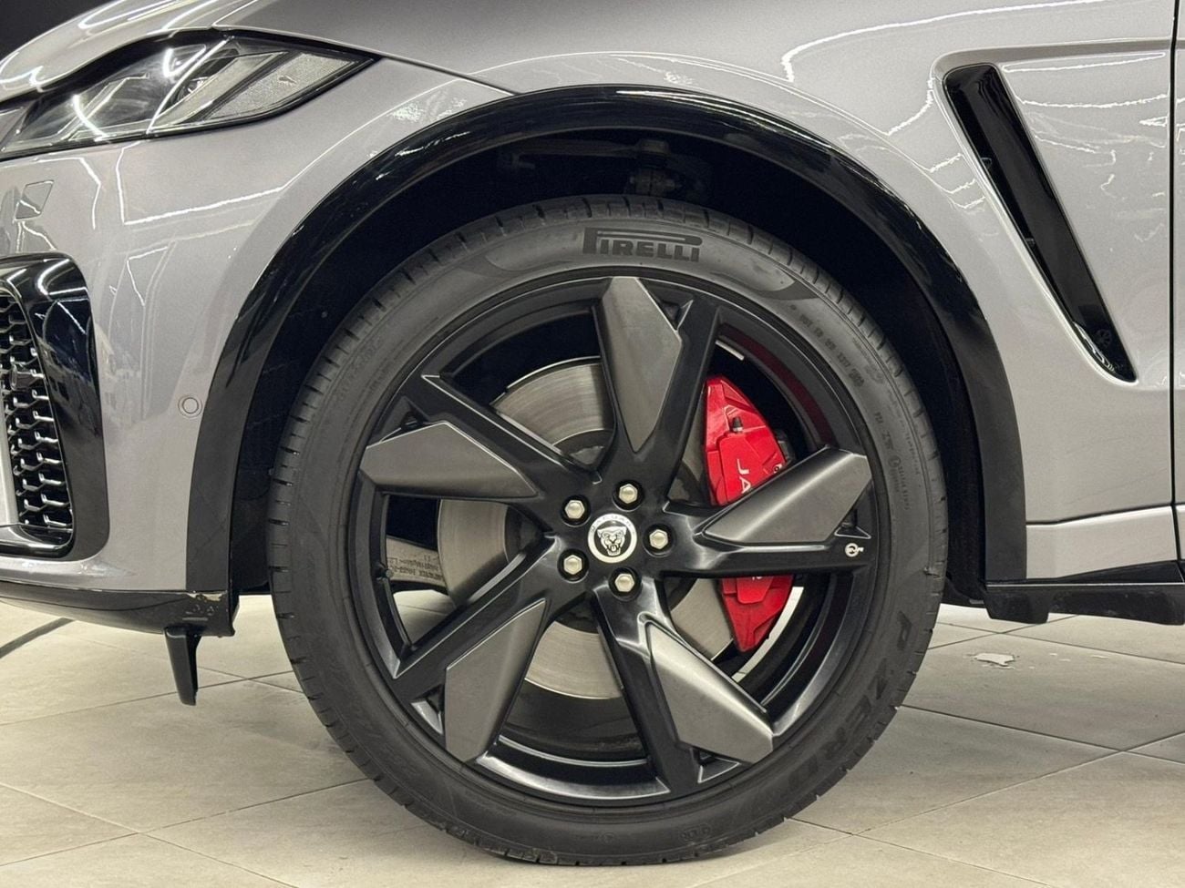 Jaguar F-PACE SVR 5.0L