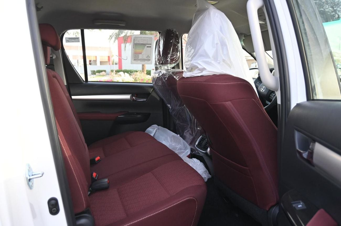 Toyota Hilux 2.4L DSL FULL OPTION SAUDI