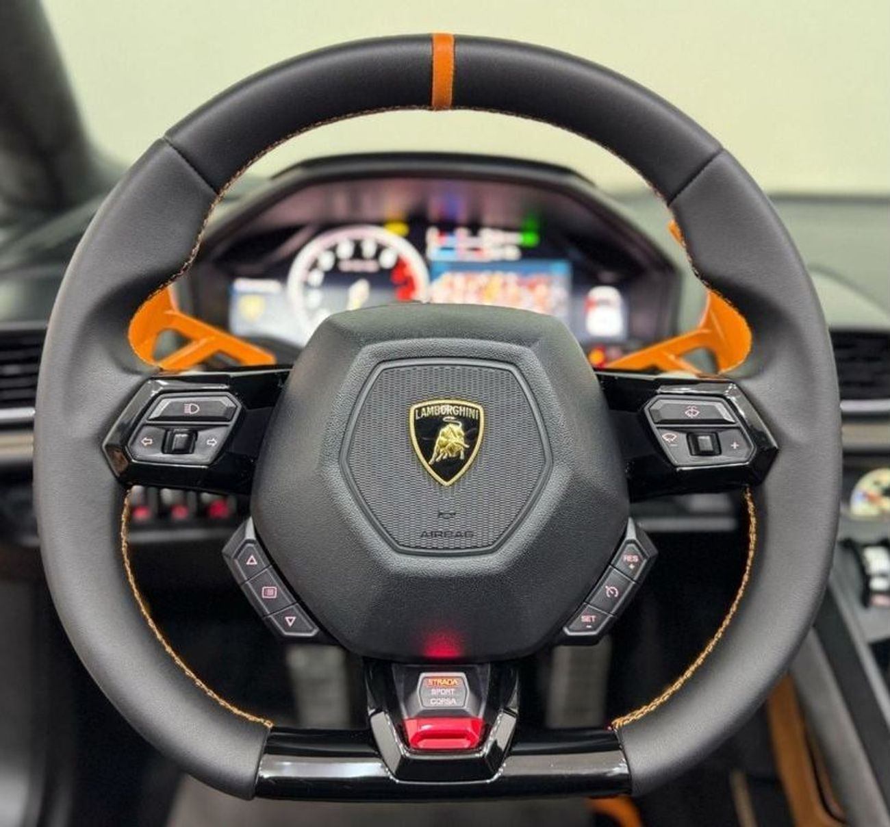 لامبورغيني هوراكان Spyder LP610-4 (610 HP) 2017 Lamborghini Huracan Spyder LP610-4, Full Service History, Excellent Con