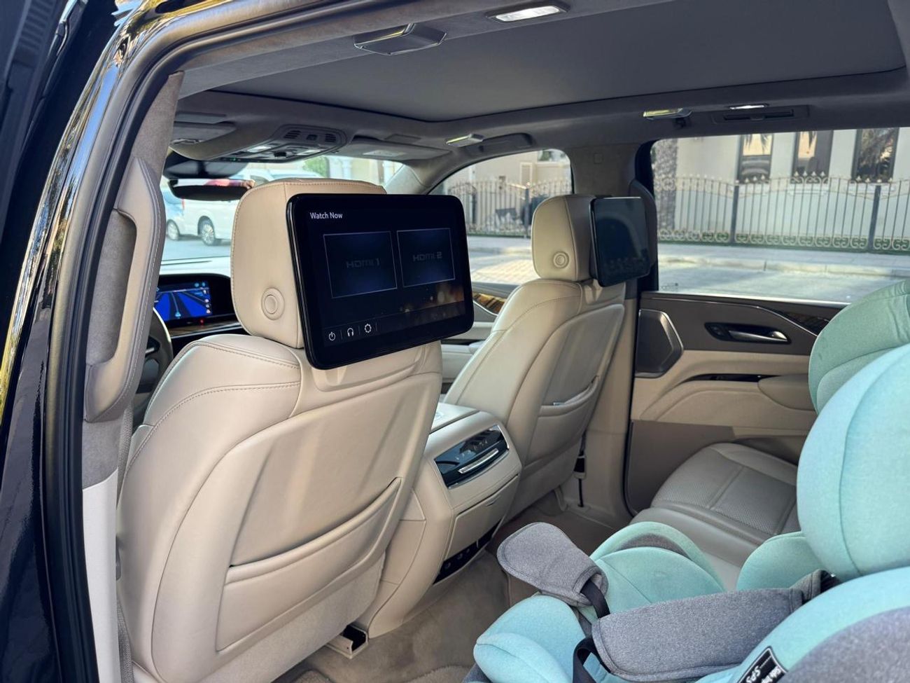 Cadillac Escalade Sport Platinum 6.2L 4WD