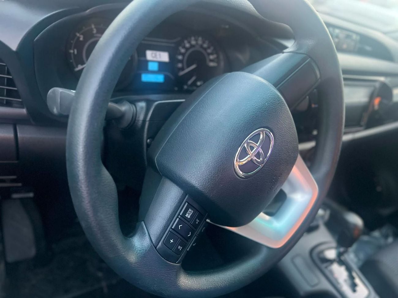 تويوتا هيلوكس TOYOTA HILUX DOUBLE CABIN || 2.4L DIESEL 4×4 | WHITE 2026