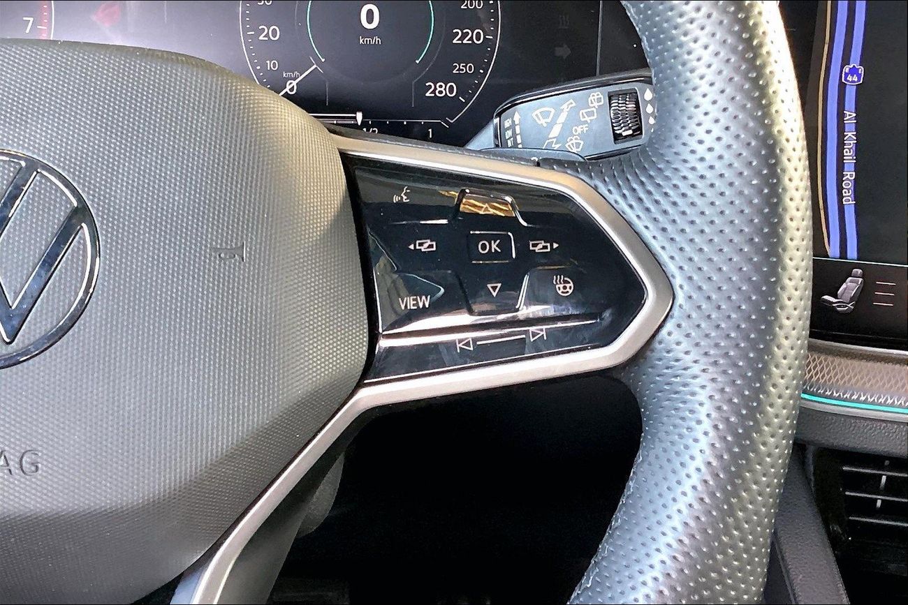 فولكس واجن طوارق R-Line | شامل الضمان | 0 ﺪﻔﻋﺓ ﺃﻮﻟﻯ