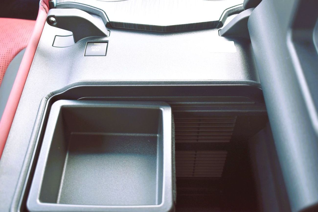 تويوتا لاند كروزر NEW TOYOTA LAND CRUISER LC300 GR-S 3.5L HYBRID - (2025YM)