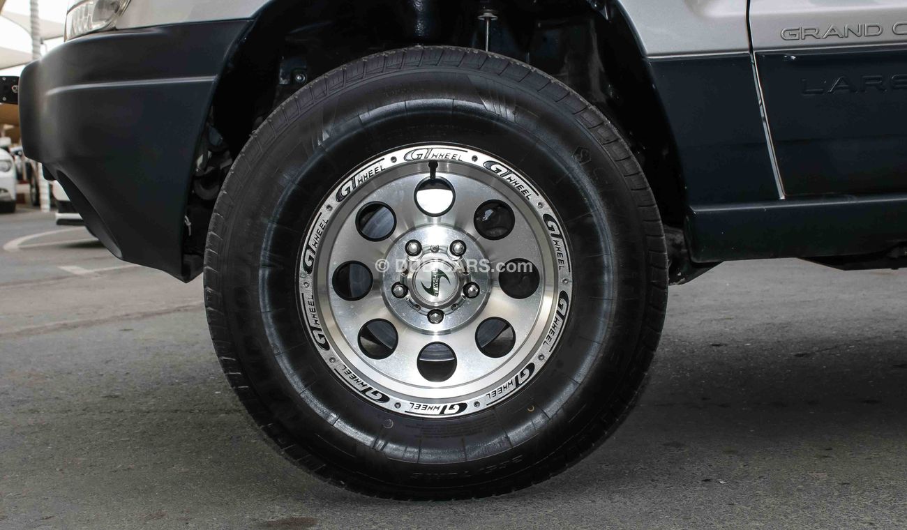 Jeep Grand Cherokee 4.0 V6 4X4 Laredo