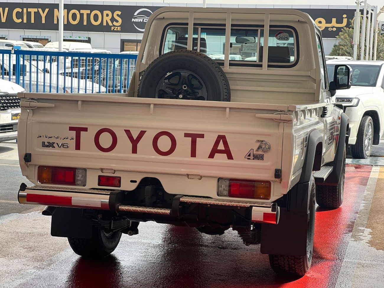 تويوتا لاند كروزر بيك آب Std 4.0L Single Cab Utility AWD