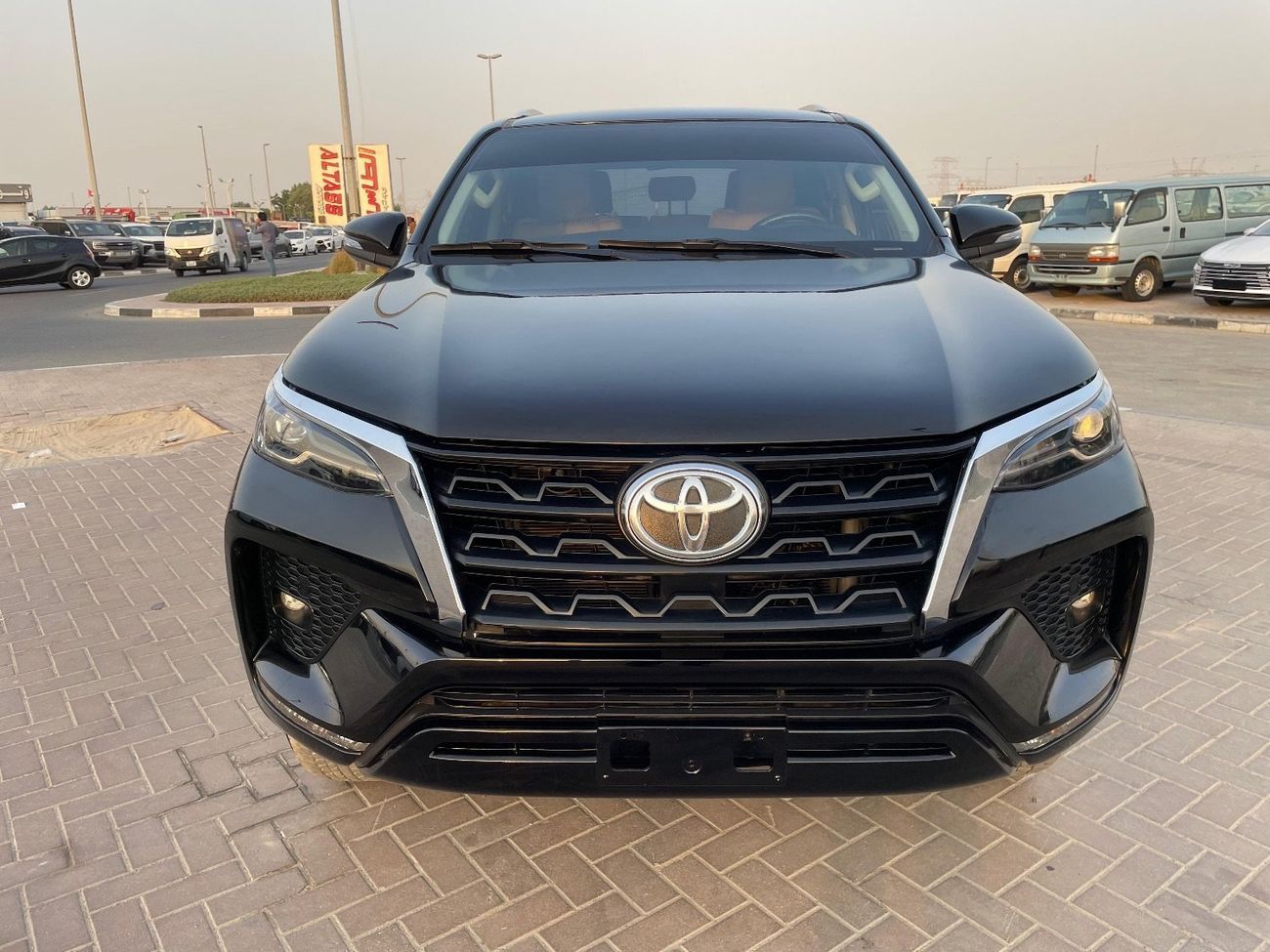 Toyota Fortuner GXR 4.0L (278 HP)