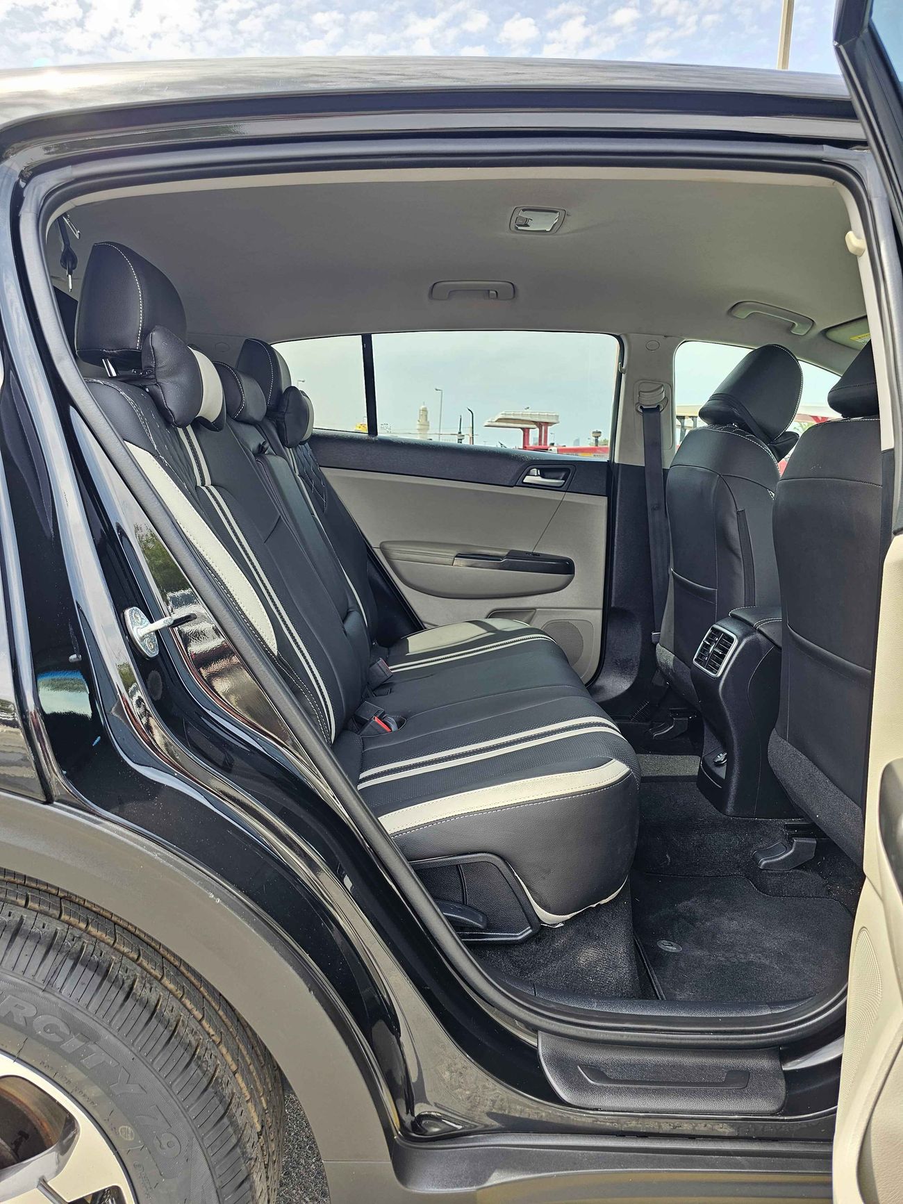 Kia Sportage LX / 641 MONTHLY / ELECTRIC/ LEATHER SEATS/ DVD REAR CAMERA/LOT#702403