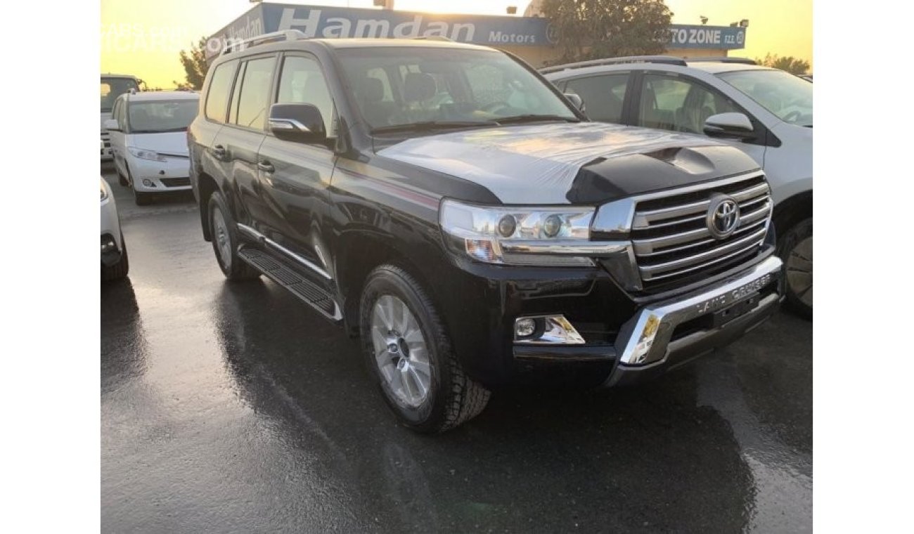 Toyota Land Cruiser GXR FULL OPTION  V8