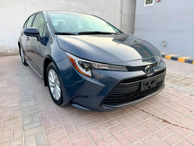 Toyota Corolla 2025 Toyota Corolla Low mileage 230 only push start alloy rim wireless chager — фото 1