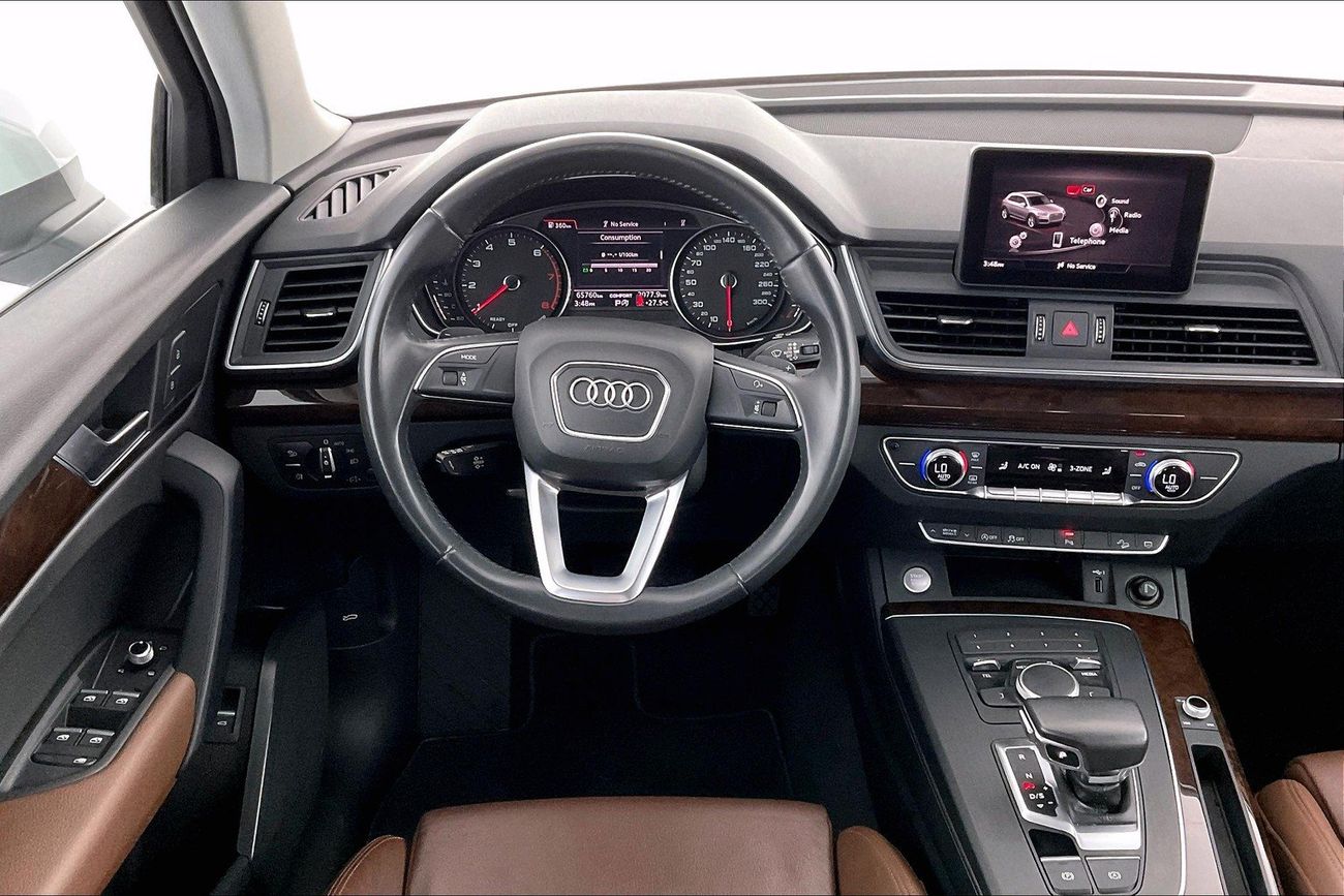 أودي Q5 45 TFSI quattro Basic | National Day Celebration | شامل الضمان | 0 ﺪﻔﻋﺓ ﺃﻮﻟﻯ