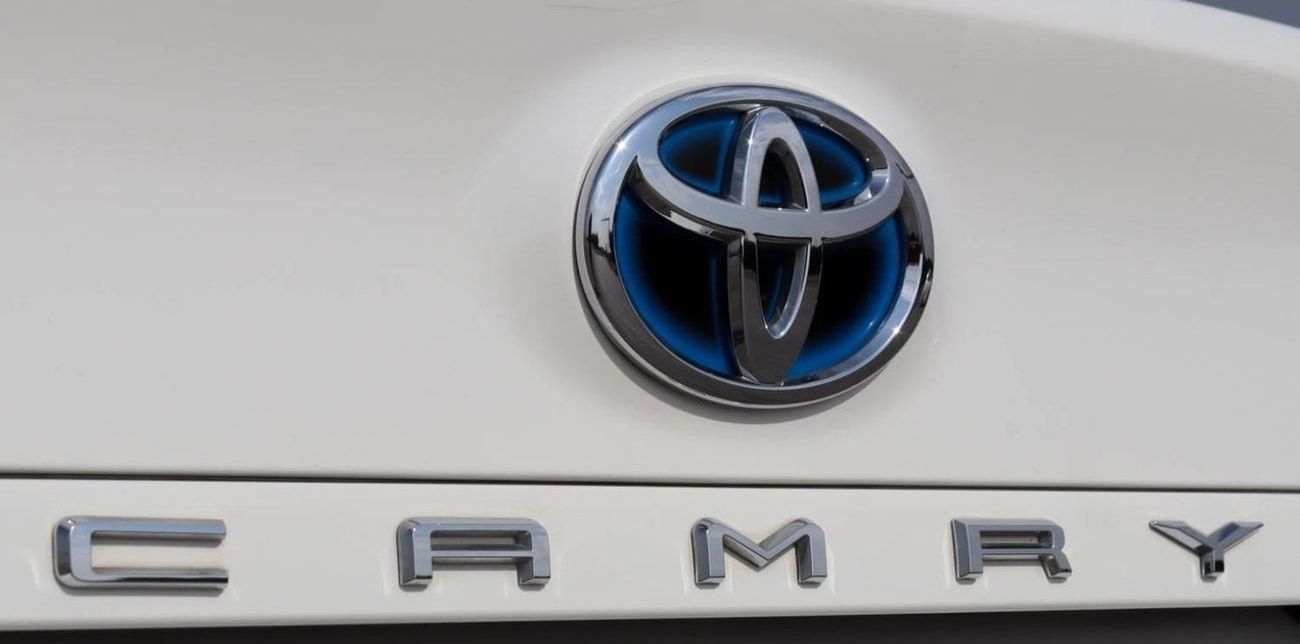 Toyota Camry LE 2.5L (176 HP) Toyota Camry 2020 GCC  Hybrid, original paint without accident, in excellent condit