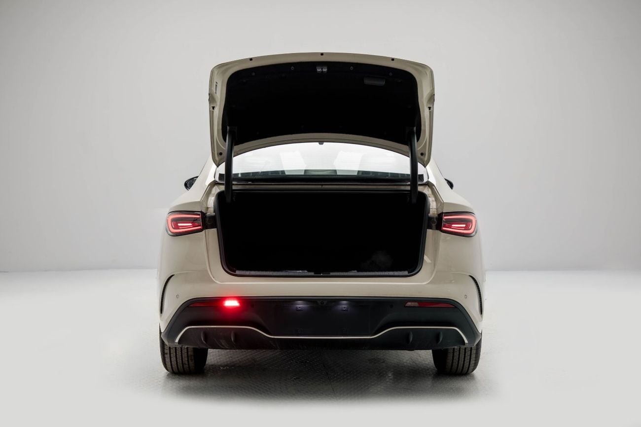 BYD Seal 06 DM-i ID Luxury 1.5L - Warm Tea Grey Inside Grey | Export Only