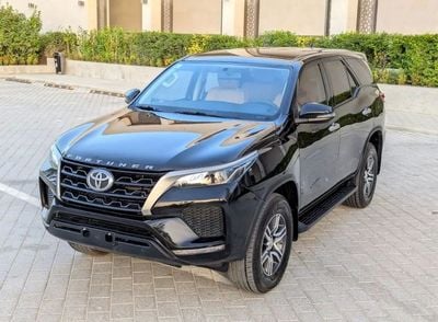 Toyota Fortuner Toyota Fortuner 2023model 2.4 v4 Diesel Engine Colour Black Key start Transmission Automatic Interio