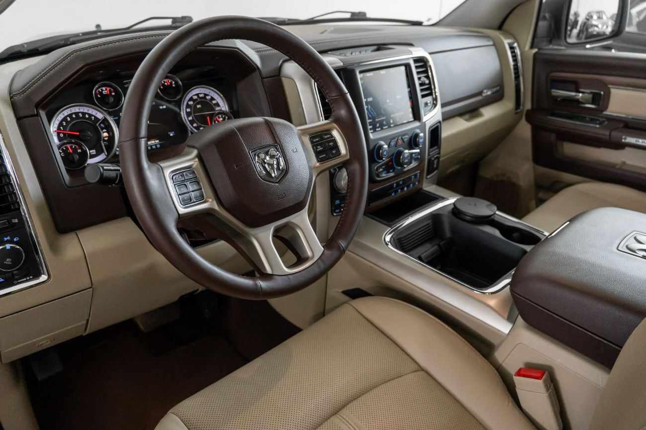 RAM 1500 2020 Dodge Ram Laramie Double Cab / Dodge Warranty & Service Contract