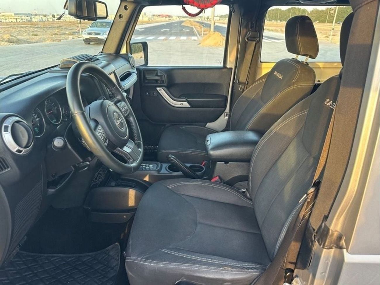 Jeep Wrangler Sahara 3.6L A/T