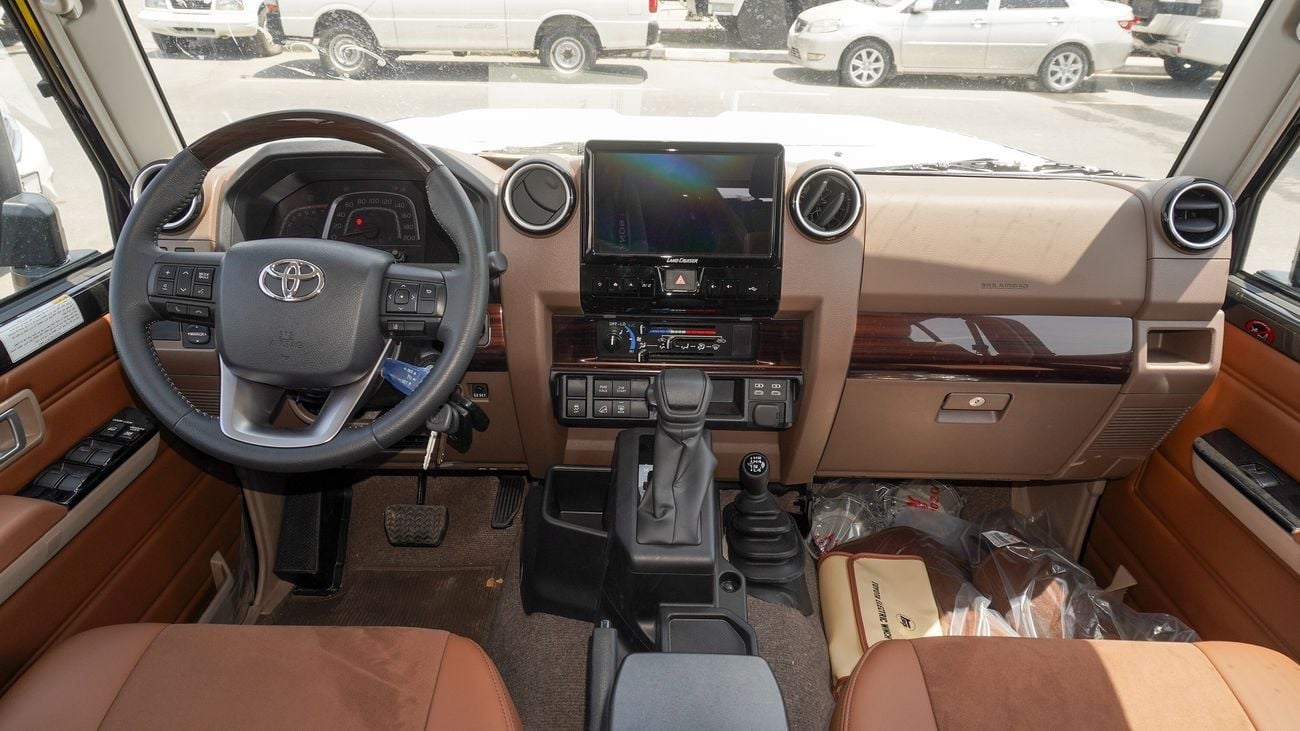 Toyota Land Cruiser 70 LX 4.0L V6 A/T