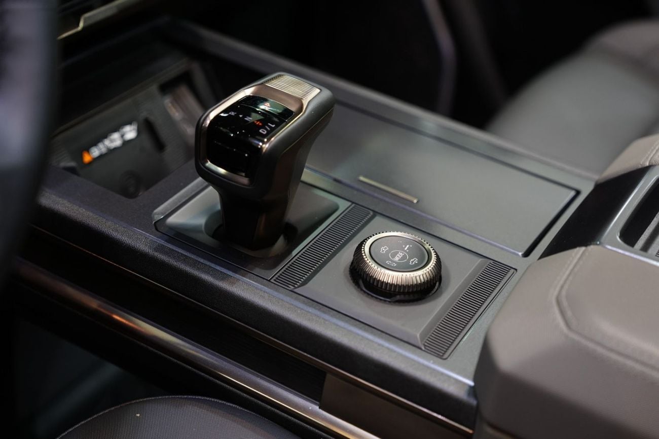 GMC Hummer EV Pickup, Bose Sound System, Removable Infinity Roof, Dealer Warranty + Service!!