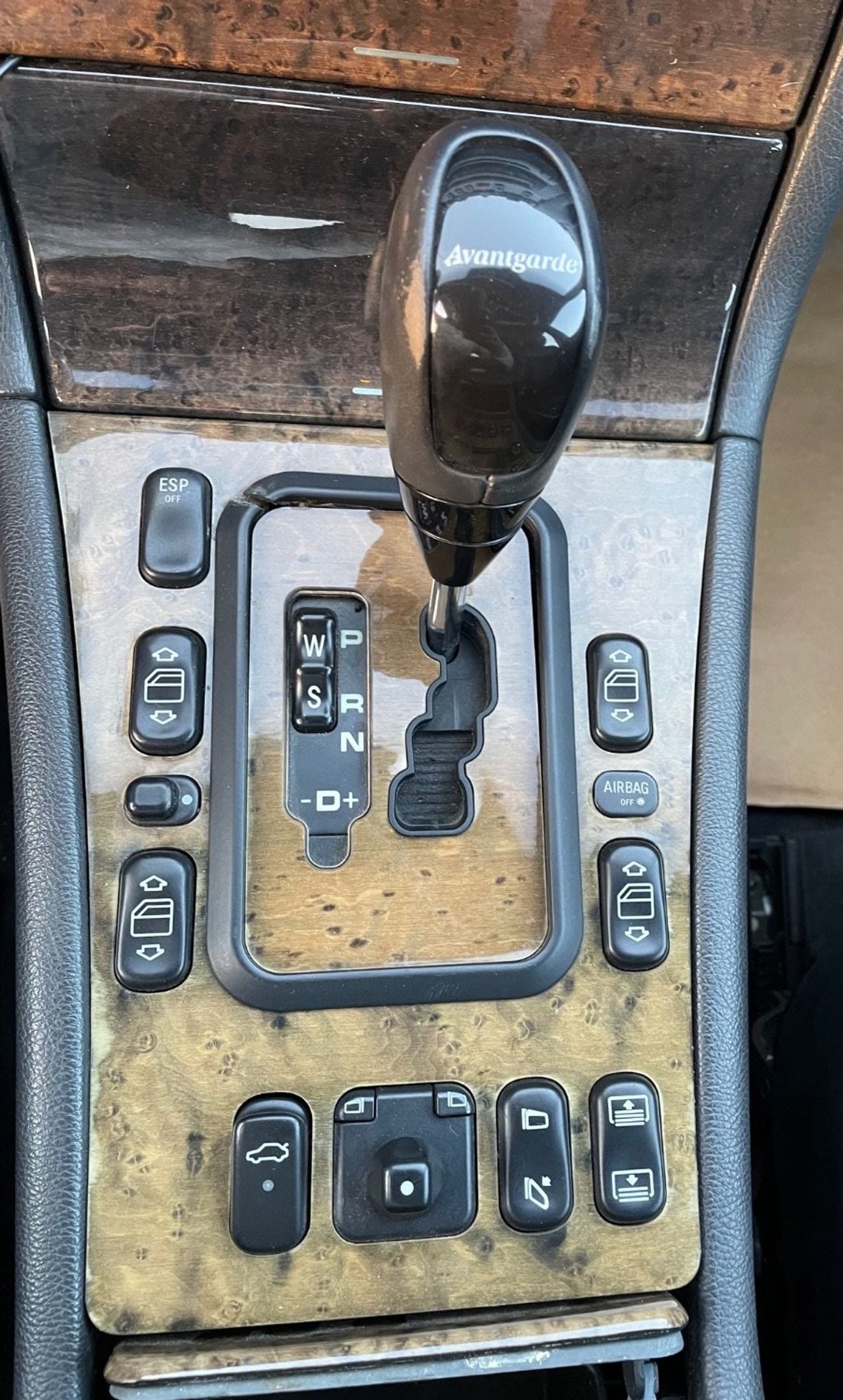 مرسيدس بنز E 320 STD