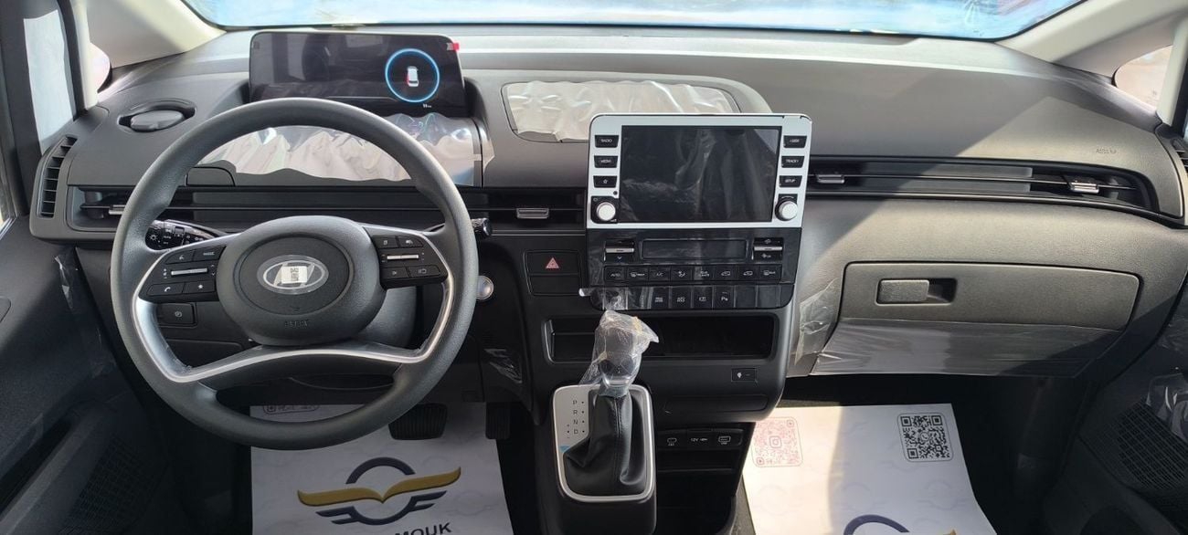 هيونداي ستاريا STARIA 2.2L DIESEL 11 SEATER PRESTIGE