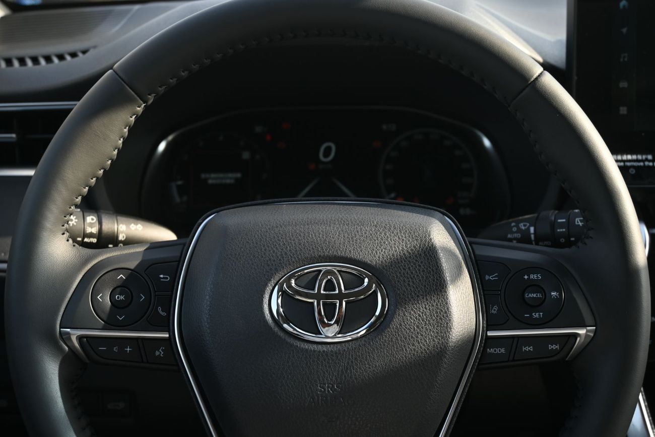 Toyota Venza Toyota Venza 2.0L Petrol, Model 2025 Color Black