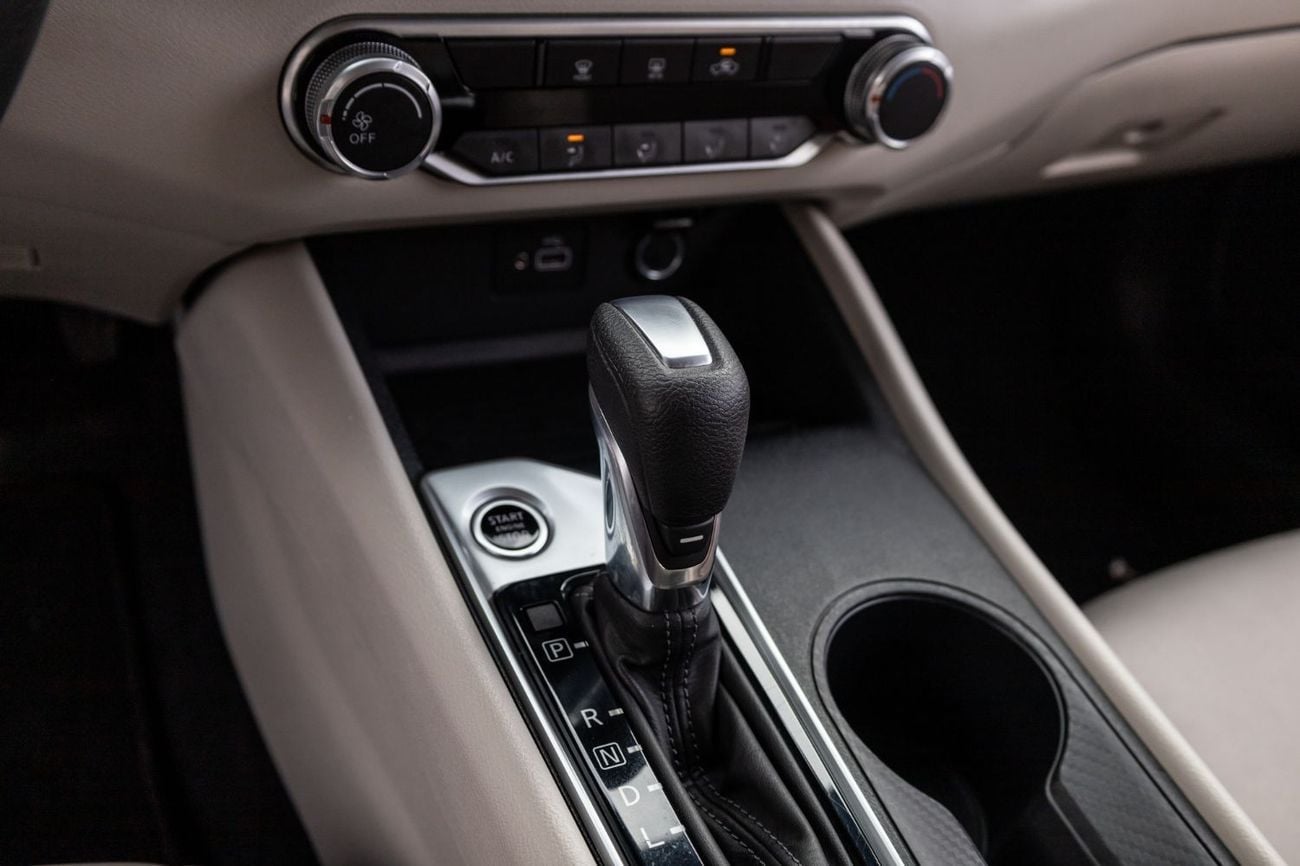 Nissan Altima SV 2.5L