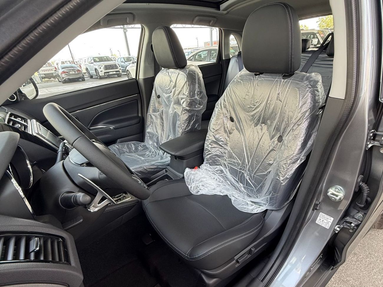 Mitsubishi ASX 2.0 LUXURY 4WD PANORAMA **EXPORT ONLY**التصدير فقط خارج الخليج***