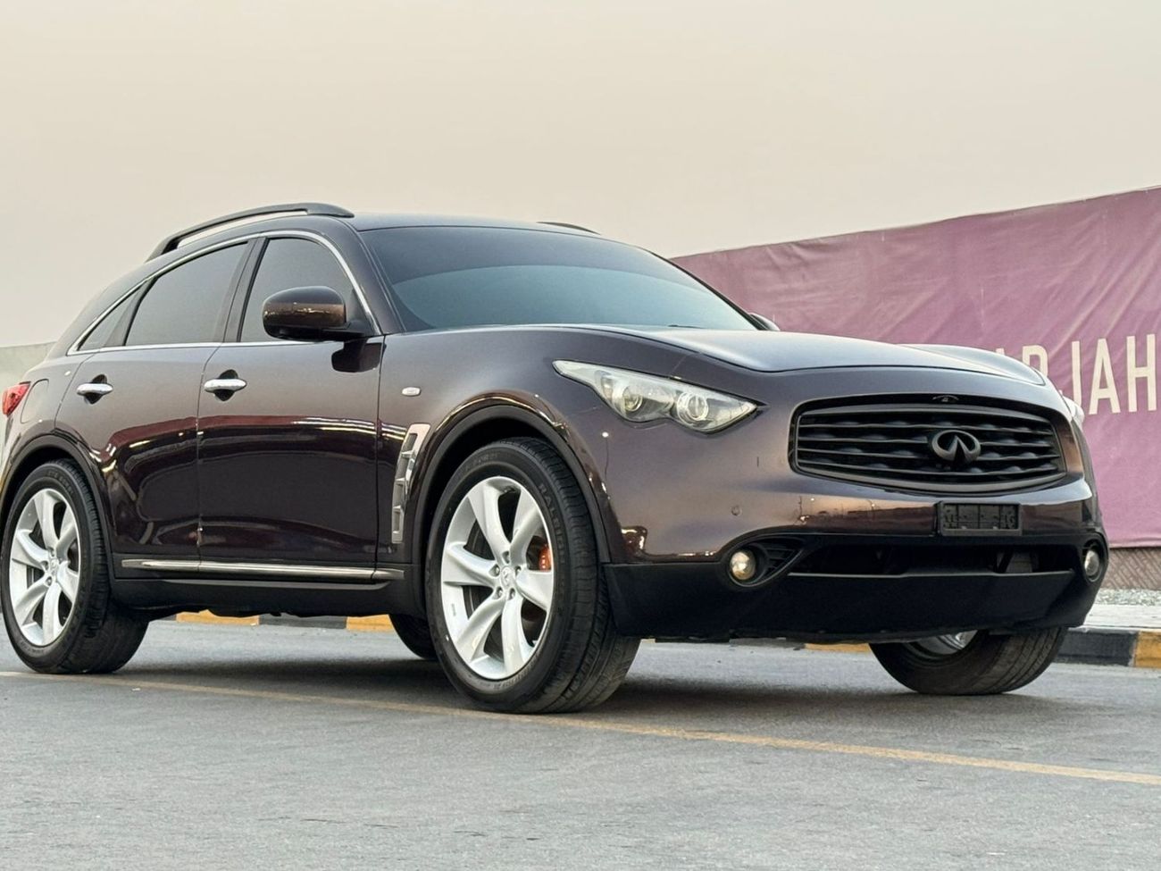 Infiniti FX50 In excellent condition and requires no expenses