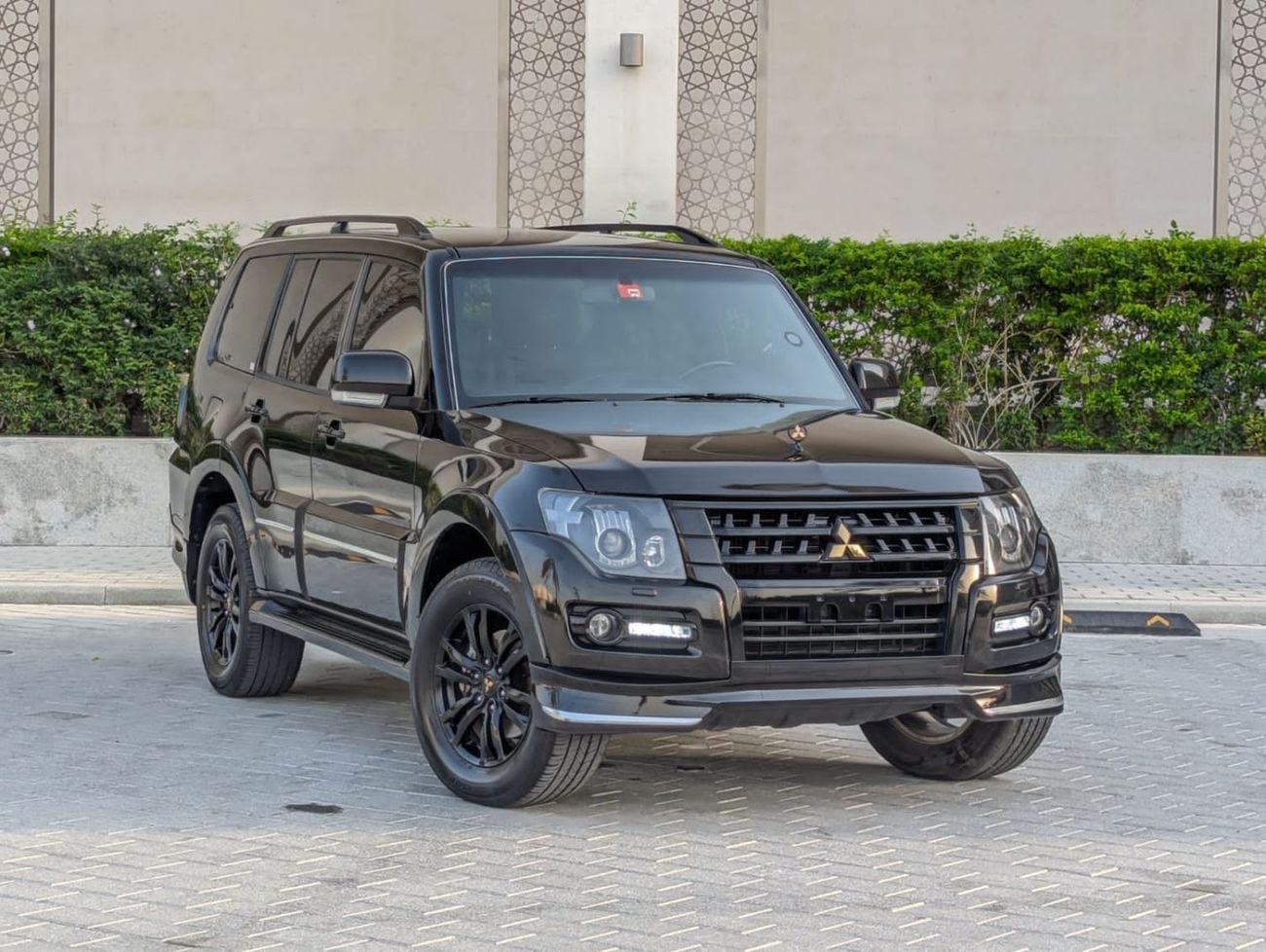 ميتسوبيشي باجيرو GLS H/L SIGNATURE EDI