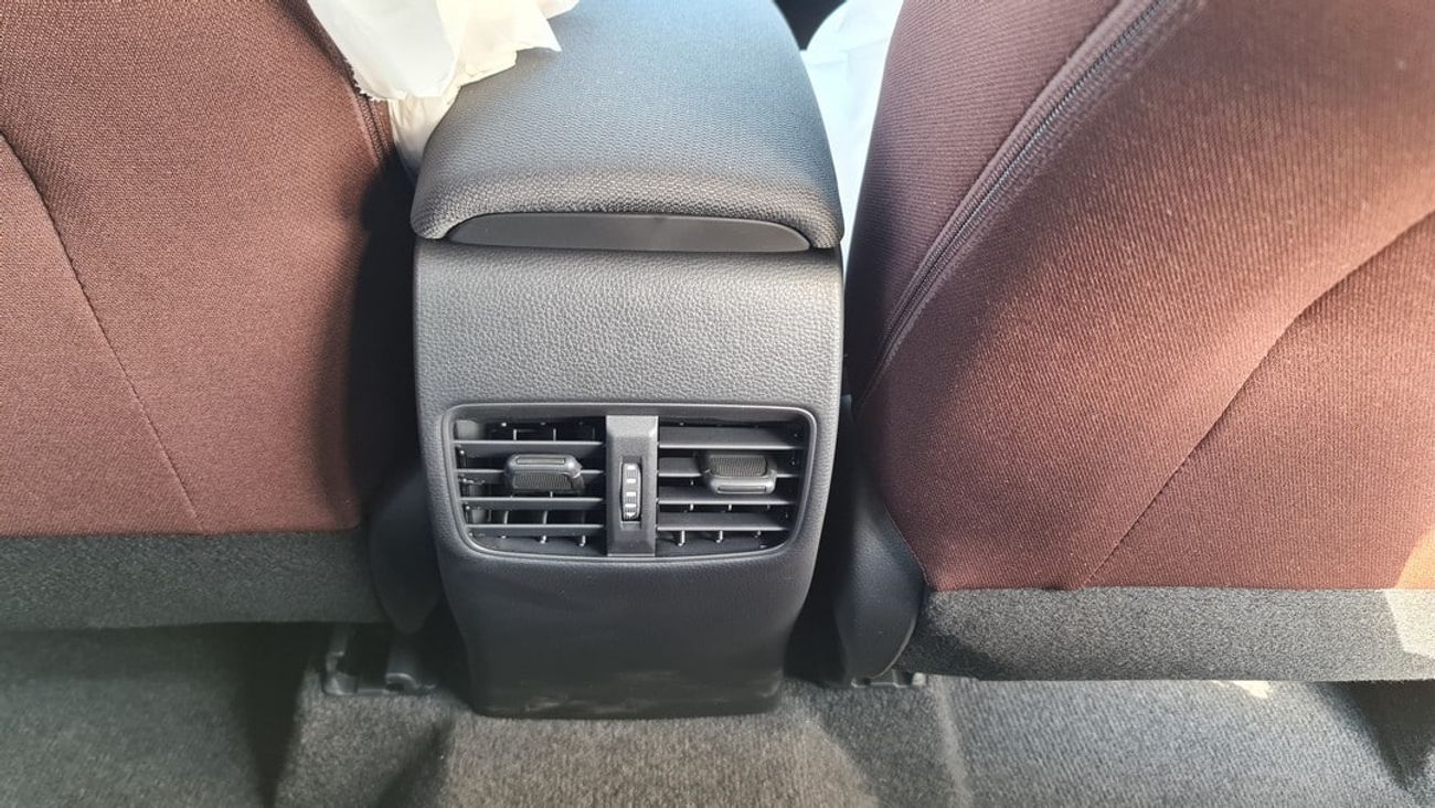 Toyota Corolla Cross 1.8L HYBRID Pet-A/T - SUNROOF - 24YM (EXPORT OFFER)