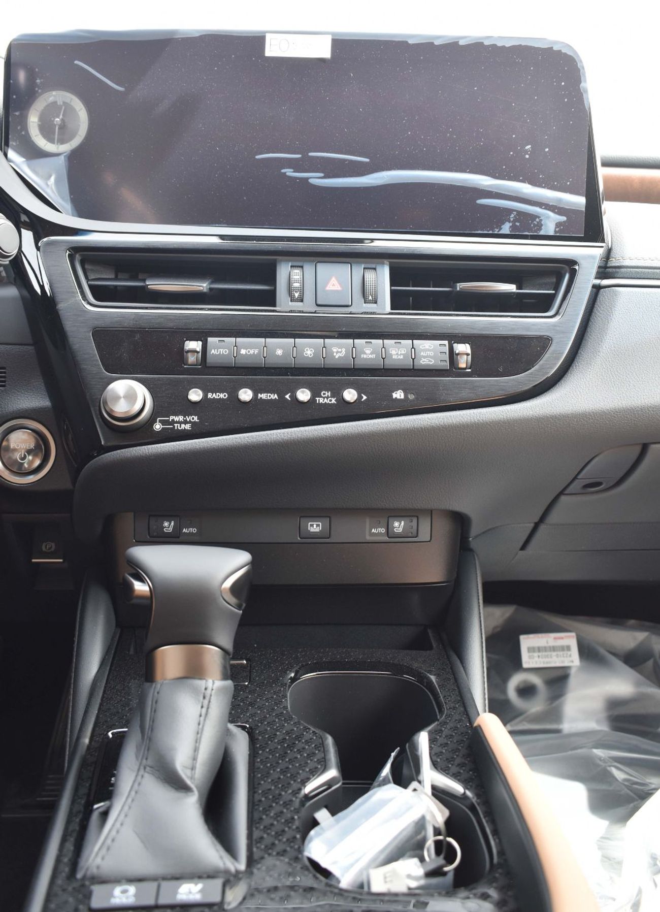 Lexus ES300h 2025 MODEL ES 300h 2.5L