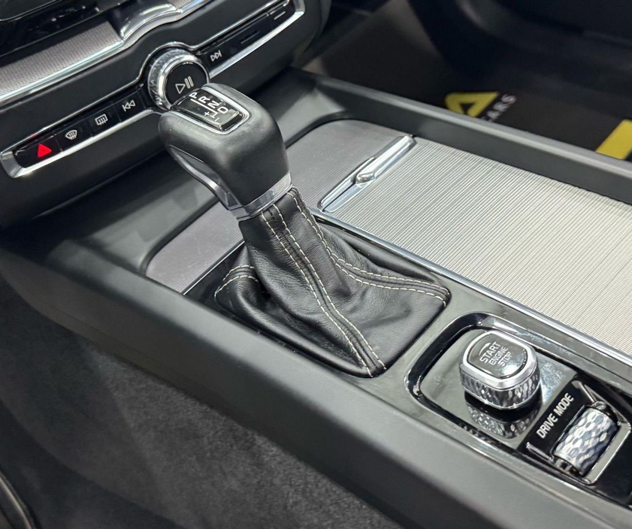 Volvo XC60 T5 R Design 2.0L 2021 Volvo XC60 T5 R-Design AWD, Warranty, Full Volvo Service History, Excellent Co