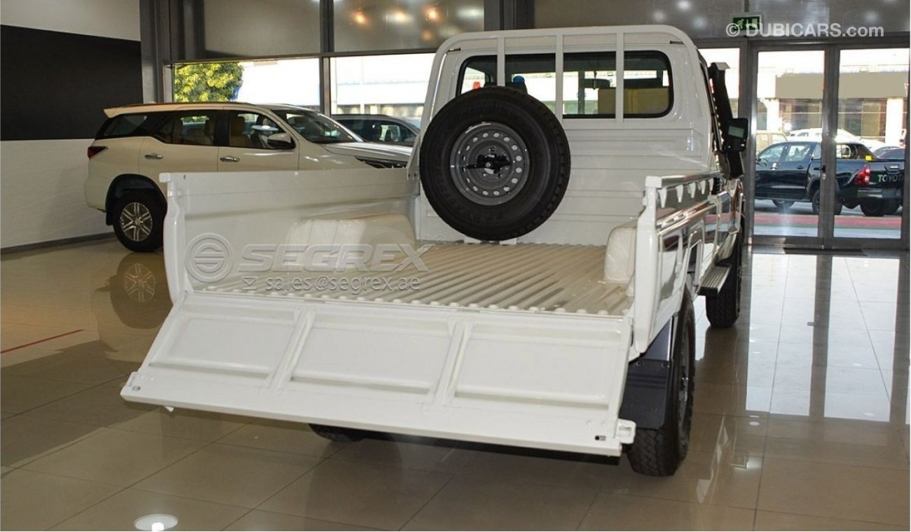 تويوتا لاند كروزر بيك آب Pick Up LC79 SC, 4.5L Diesel 4WD MT - 2 Seater - Winch, RR Diff Lock, PW, wo AW