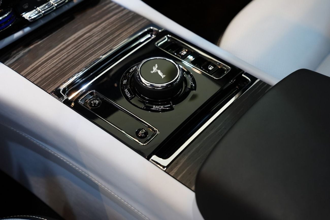 Rolls Royce Spectre STANDARD 2024 Rolls-Royce Spectre, Illuminated Spirit of Ecstasy, Bespoke Audio, Starlight, Dealer Warr + Ser